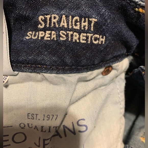 American Eagle Outfitters Woman's Jeans Size 12 Straight Super Stretch - Picture 14 of 16